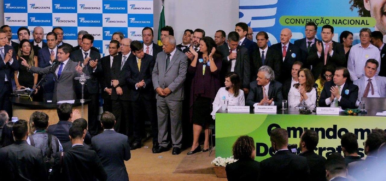 POLÍCIA FEDERAL DIZ QUE DEM LIDEROU MAIOR ESQUEMA DE CANDIDATA LARANJA DO PAÍS POLÍCIA FEDERAL DIZ QUE DEM LIDEROU MAIOR ESQUEMA DE CANDIDATA LARANJA DO PAÍS