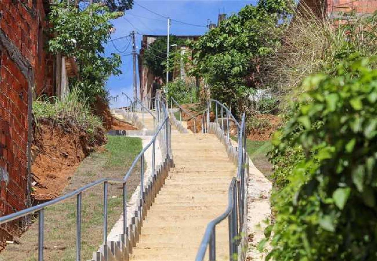 EM ILHÉUS ‘PROJETO CAMINHO DOS ALTOS’ CHEGA ÀS COMUNIDADES DA LEGIÃO; BELA VISTA E PARAGUAI EM ILHÉUS ‘PROJETO CAMINHO DOS ALTOS’ CHEGA ÀS COMUNIDADES DA LEGIÃO; BELA VISTA E PARAGUAI