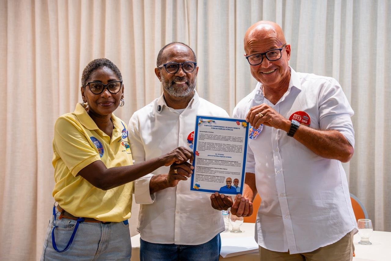 BEBETO E GAZO ASSINAM CARTA DE COMPROMISSO COM AS FAMÍLIAS ATÍPICAS DA BAHIA