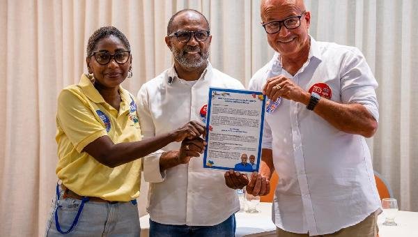 BEBETO E GAZO ASSINAM CARTA DE COMPROMISSO COM AS FAMÍLIAS ATÍPICAS DA BAHIA