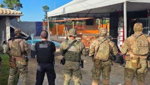 OPERAÇÃO APITO FINAL NO EXTREMO SUL DA BAHIA CUMPRE MANDADOS CONTRA ORGANIZAÇÃO CRIMINOSA INVESTIGADA POR TRÁFICO DE DROGAS