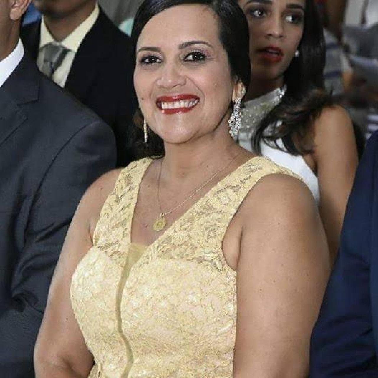 EX- PREFEITA DE BARRO PRETO ANA PAULA É CONDENADA PELA JUSTIÇA E FICA INELEGÍVEL POR 8 ANOS EX- PREFEITA DE BARRO PRETO ANA PAULA É CONDENADA PELA JUSTIÇA E FICA INELEGÍVEL POR 8 ANOS
