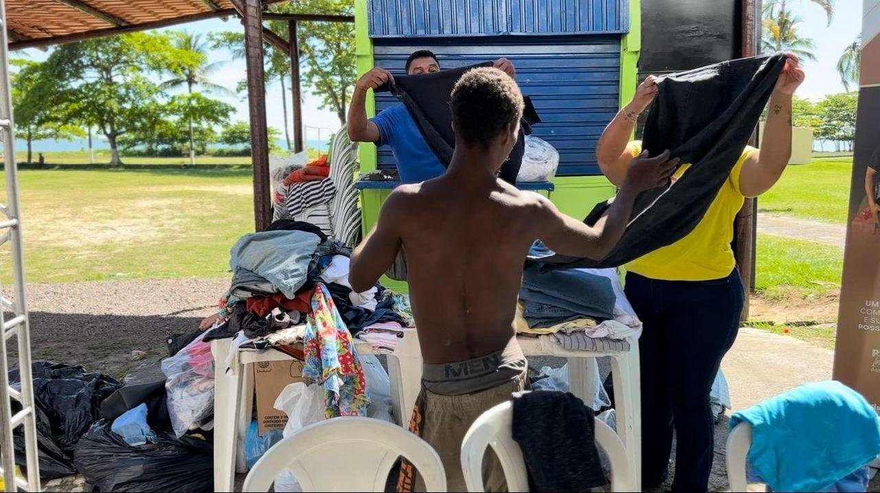 PREFEITURA DE ILHÉUS PROMOVEU MUTIRÃO DE SERVIÇOS PARA POPULAÇÃO EM SITUAÇÃO DE RUA PREFEITURA DE ILHÉUS PROMOVEU MUTIRÃO DE SERVIÇOS PARA POPULAÇÃO EM SITUAÇÃO DE RUA