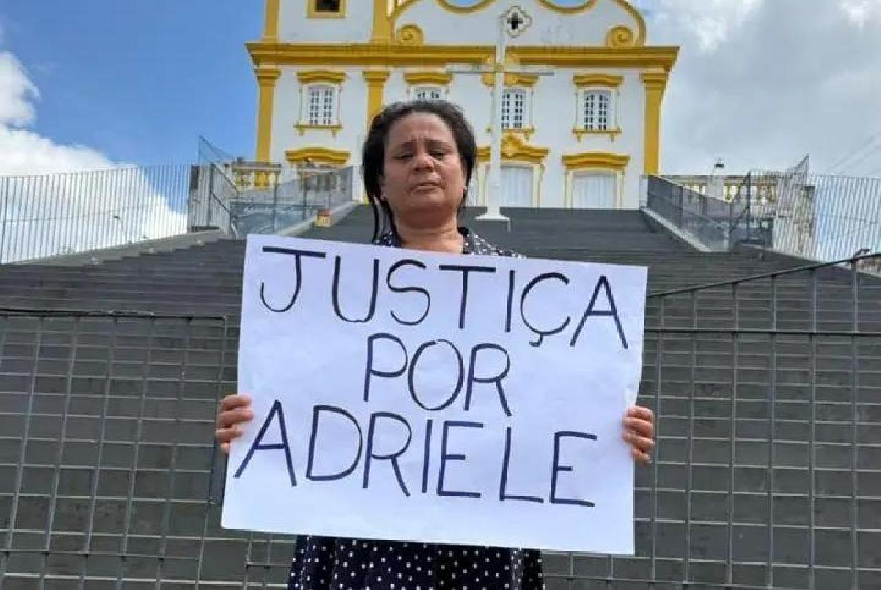MÃE DE ADRIELE CONTA QUE FILHA VEIO DOS EUA PARA FAZER CIRURGIA E DIZ: “EU SÓ QUERO QUE FAÇA JUSTIÇA”