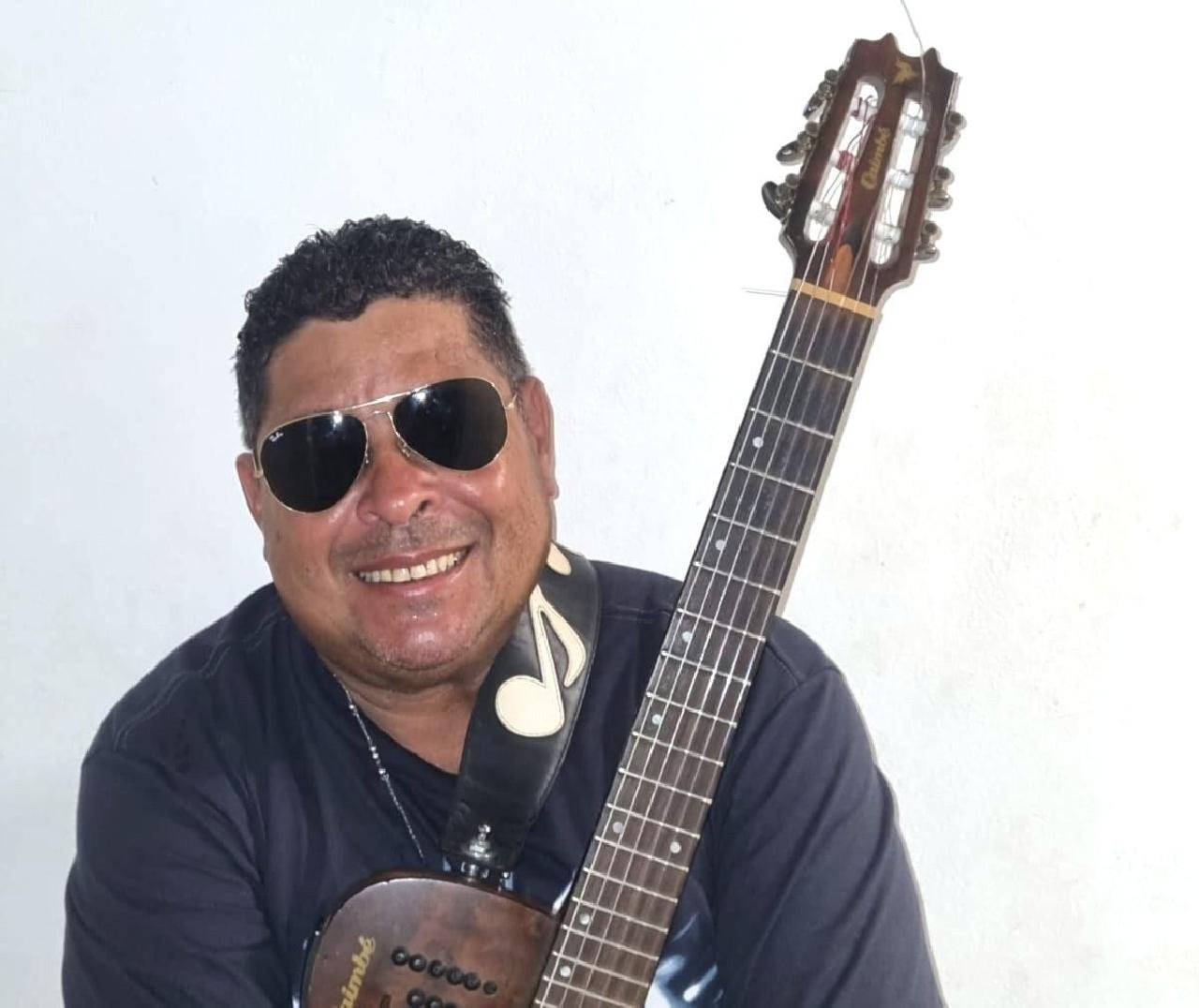 KEKETA ANUNCIA SHOW EM HOMENAGEM A EMÍLIO SANTIAGO NO CENTRO DE CONVENÇÕES DE ILHÉUS