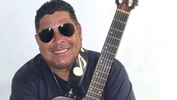KEKETA ANUNCIA SHOW EM HOMENAGEM A EMÍLIO SANTIAGO NO CENTRO DE CONVENÇÕES DE ILHÉUS