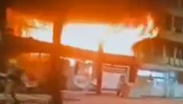 10 PESSOAS MORRERAM DURANTE UM INCÊNDIO EM UMA POUSADA EM PORTO ALEGRE