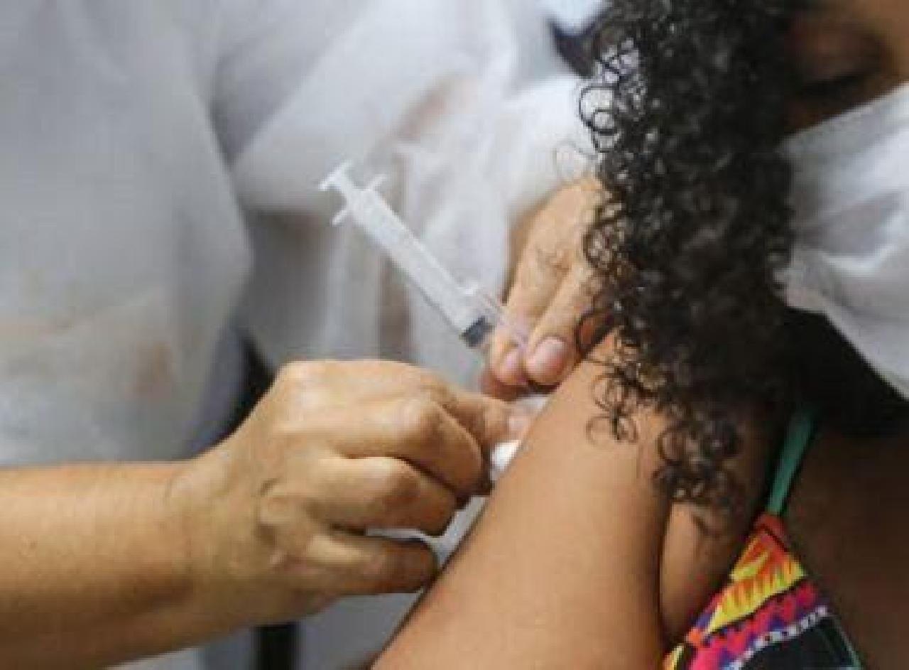 COVID-19: 60% DOS VACINADOS NA BAHIA NÃO REFORÇARAM A IMUNIZAÇÃO COM AS 3ª E 4ª DOSES COVID-19: 60% DOS VACINADOS NA BAHIA NÃO REFORÇARAM A IMUNIZAÇÃO COM AS 3ª E 4ª DOSES