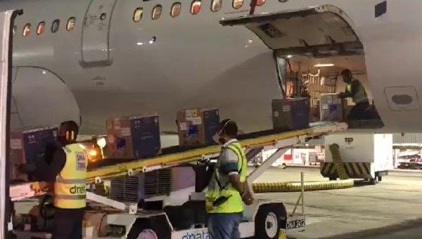 BAHIA RECEBEU 140.800 DOSES DE VACINA CONTRA COVID-19 