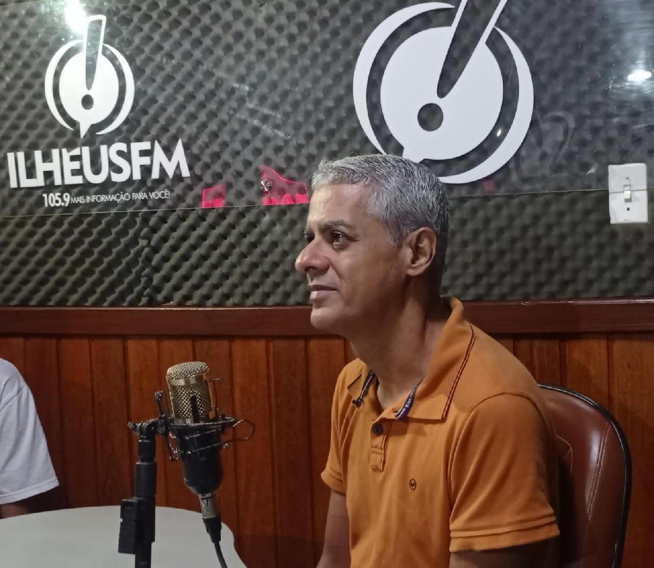"QUANTO MAIS TEMPO EU FICO COM ESSA LENTE, MAIS EU CORRO O RISCO DE PERDER A CAPACIDADE DE VOLTAR A ENXERGAR" DECLAROU ETEVALDO MOREIRA "QUANTO MAIS TEMPO EU FICO COM ESSA LENTE, MAIS EU CORRO O RISCO DE PERDER A CAPACIDADE DE VOLTAR A ENXERGAR" DECLAROU ETEVALDO MOREIRA