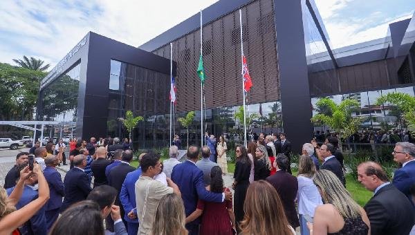 CERIMÔNIA CELEBRA INAUGURAÇÃO DO NOVO FÓRUM EPAMINONDAS BERBET DE CASTRO EM ILHÉUS