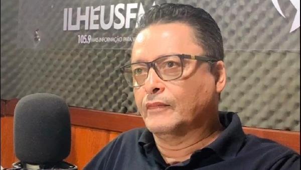 "É O QUE DETERMINA A LEGISLAÇÃO”, AFIRMA CLÁUDIO CARDOSO SOBRE LIMITE DE VELOCIDADE NAS VIAS E TAMANHO DAS PLACAS DE SINALIZAÇÃO EM ILHÉUS