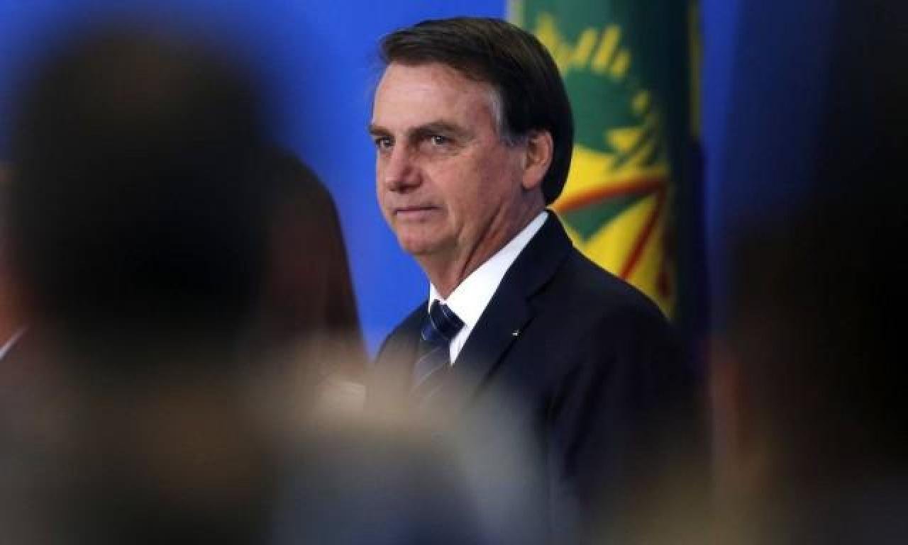 APROVAÇÃO DE BOLSONARO SE ESTABILIZA EM 33% E CONSOLIDA DIVISÃO POLÍTICA DO PAÍS APROVAÇÃO DE BOLSONARO SE ESTABILIZA EM 33% E CONSOLIDA DIVISÃO POLÍTICA DO PAÍS