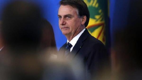 APROVAÇÃO DE BOLSONARO SE ESTABILIZA EM 33% E CONSOLIDA DIVISÃO POLÍTICA DO PAÍS