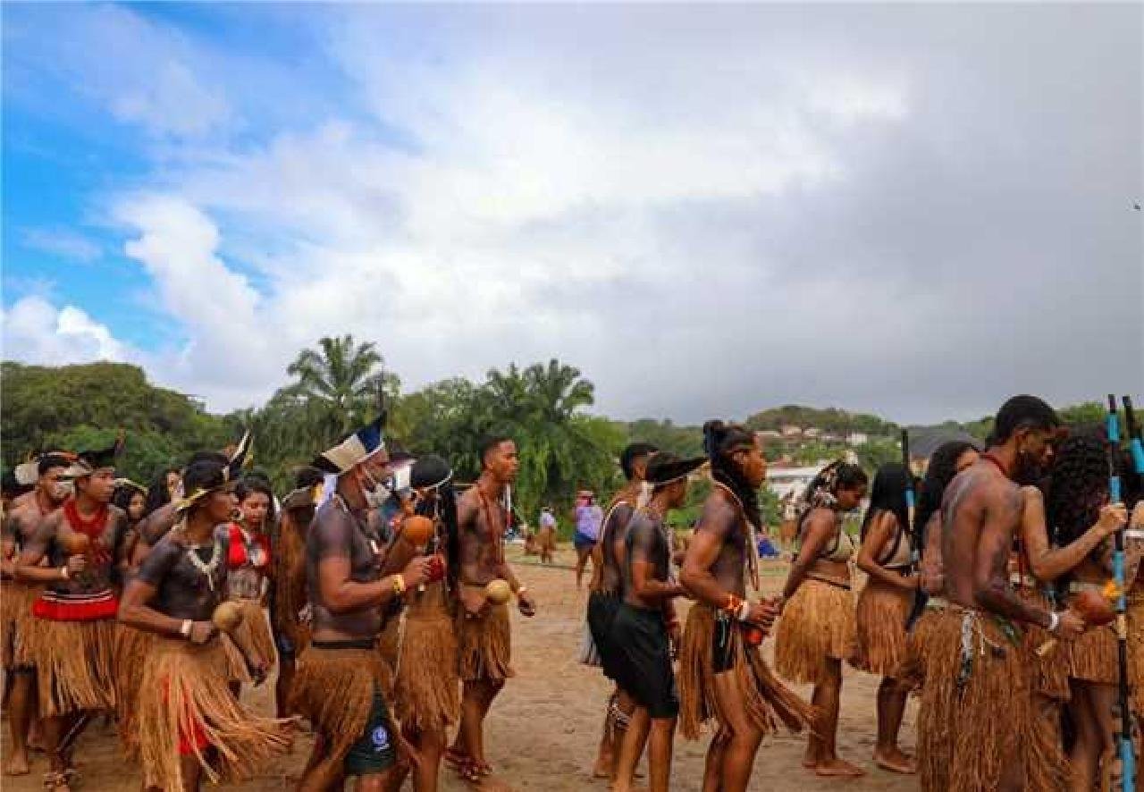 CELEBRAÇÃO, MEMÓRIA E IDENTIDADE MARCAM ABERTURA DOS JOGOS INDÍGENAS ESTUDANTIS TUPINAMBÁ CELEBRAÇÃO, MEMÓRIA E IDENTIDADE MARCAM ABERTURA DOS JOGOS INDÍGENAS ESTUDANTIS TUPINAMBÁ