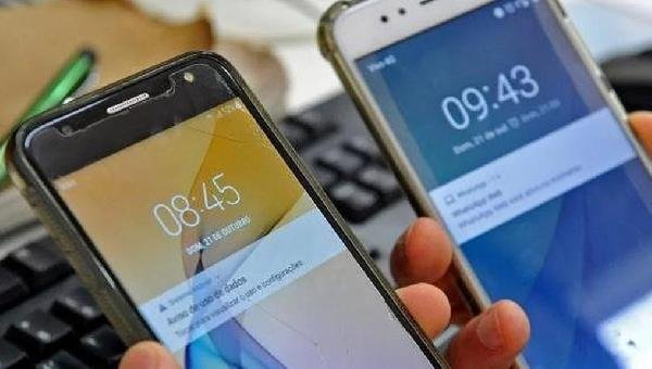 SEM HORÁRIO DE VERÃO, CELULARES ATRASAM RELÓGIO EM UMA HORA