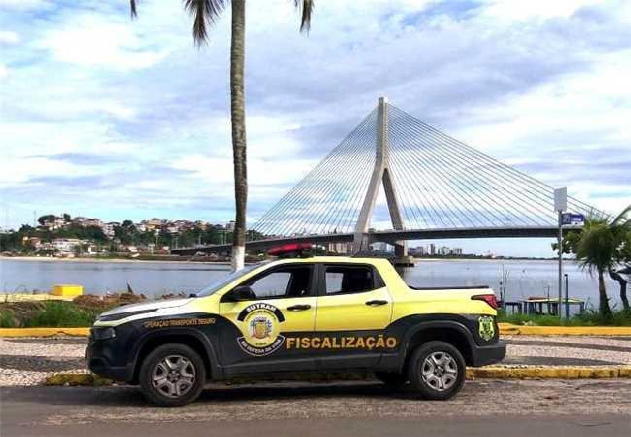 ESTACIONAMENTOS EM RUAS DO CENTRO SERÃO ISOLADAS A PARTIR DESTA TERÇA-FEIRA (28) ESTACIONAMENTOS EM RUAS DO CENTRO SERÃO ISOLADAS A PARTIR DESTA TERÇA-FEIRA (28)