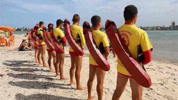 COM SALVA-VIDAS EM AÇÃO, ILHÉUS REFORÇA SEGURANÇA NO VERÃO
