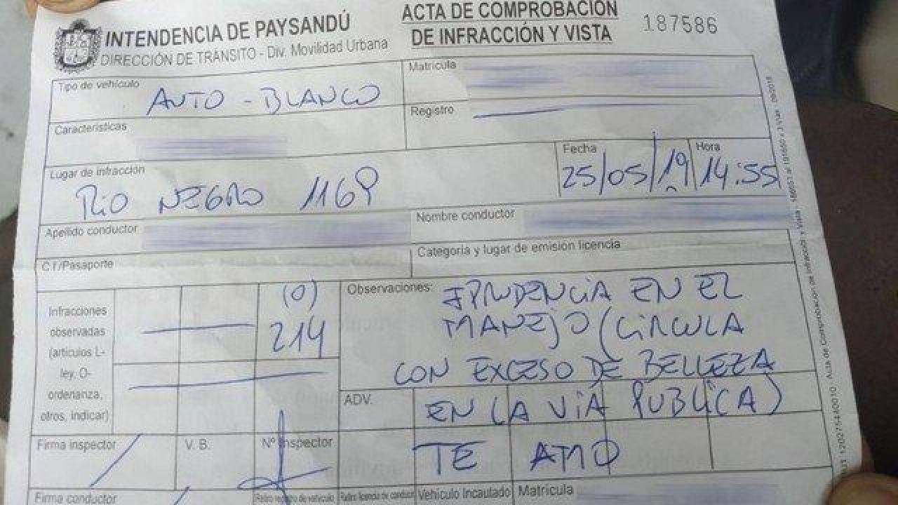 GUARDA DE TRÂNSITO MULTA MULHER POR DIRIGIR COM EXCESSO DE BELEZA GUARDA DE TRÂNSITO MULTA MULHER POR DIRIGIR COM EXCESSO DE BELEZA