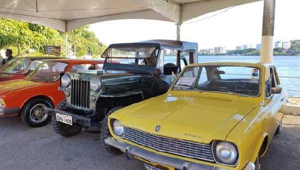 5º ENCONTRO DE CARROS ANTIGOS REÚNE GRANDE PÚBLICO E APRESENTA EXPOSIÇÃO COM 210 VEÍCULOS