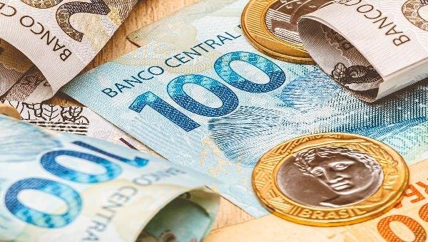 PREFEITURA DE ILHÉUS GARANTE SALÁRIOS DE DEZEMBRO, JANEIRO E FEVEREIRO A TRABALHADORES CONTRATADOS DA EDUCAÇÃO 