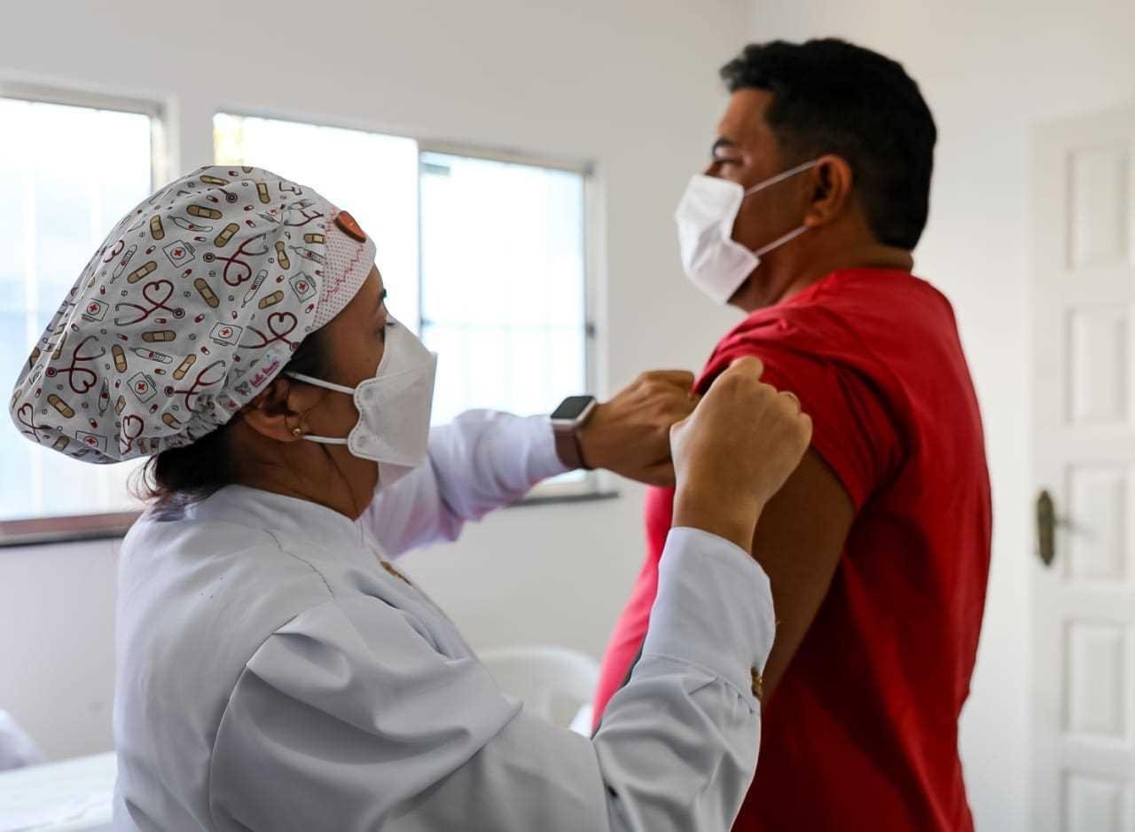 COVID-19: ILHÉUS INICIA APLICAÇÃO DA 4ª DOSE PARA MAIORES DE 30 ANOS 