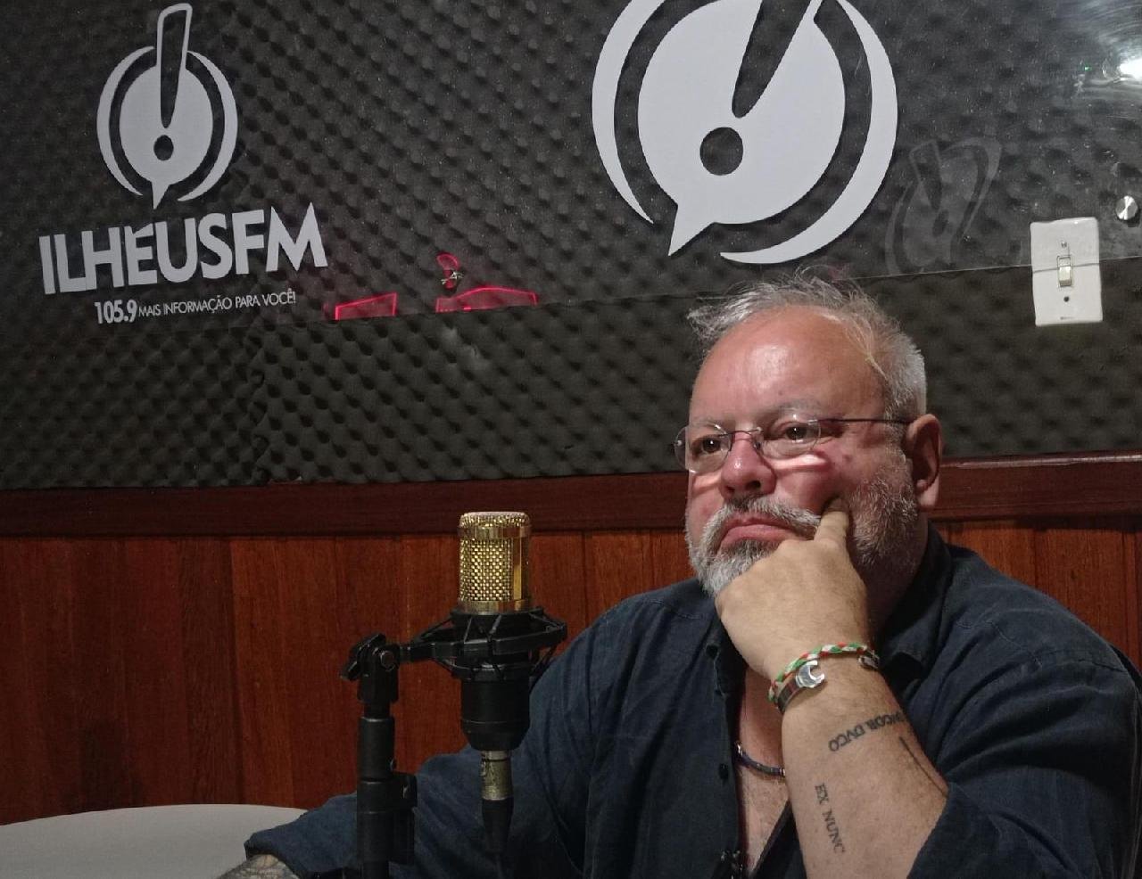 PRESIDENTE DA CODEBA ANUNCIA NA ILHÉUS FM DRAGAGEM DE MANUTENÇÃO DA ORDEM DE R$25 MILHÕES PARA O PORTO DE ILHÉUS PRESIDENTE DA CODEBA ANUNCIA NA ILHÉUS FM DRAGAGEM DE MANUTENÇÃO DA ORDEM DE R$25 MILHÕES PARA O PORTO DE ILHÉUS