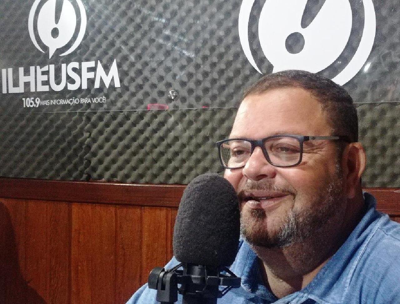 "O MANDATO NÃO É MEU, É NOSSO! EU QUERO SERVIR", DECLAROU VEREADOR ELEITO EM ILHÉUS NAL ARAÚJO "O MANDATO NÃO É MEU, É NOSSO! EU QUERO SERVIR", DECLAROU VEREADOR ELEITO EM ILHÉUS NAL ARAÚJO