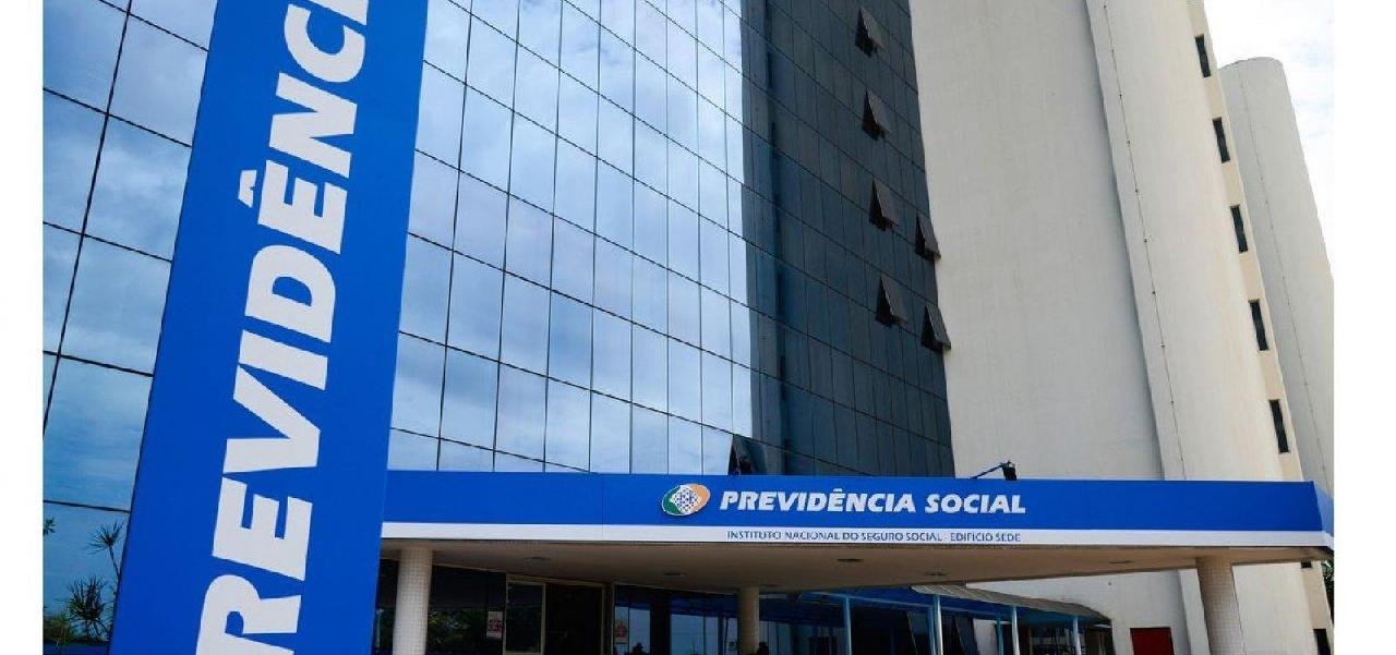 BAHIA: SERVIDORES DO INSS COMEÇAM GREVE POR TEMPO INDETERMINADO BAHIA: SERVIDORES DO INSS COMEÇAM GREVE POR TEMPO INDETERMINADO