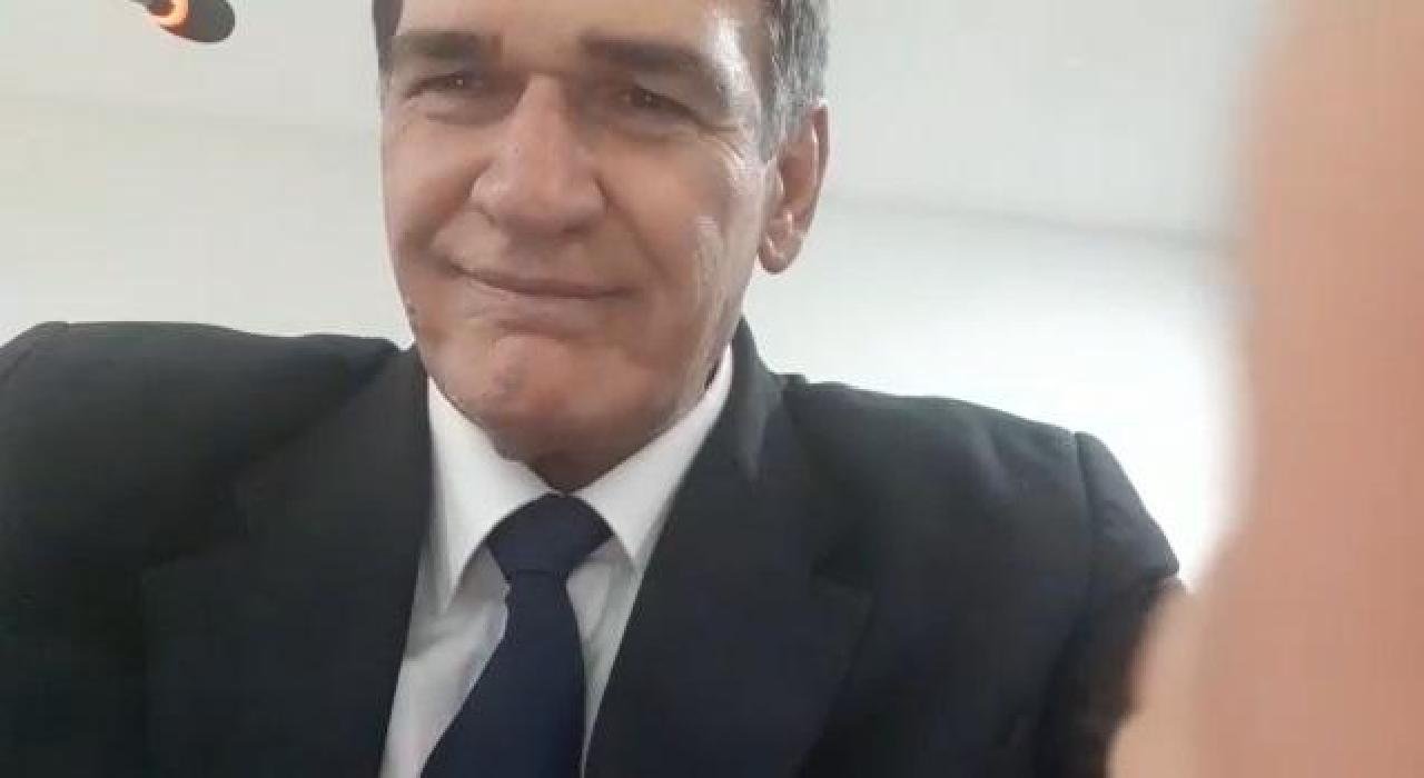 APÓS DECLARAÇÕES, DR. ALDEMIR SE DESCULPA COM OAB, MAS CITA UNIVERSITÁRIOS VAGABUNDOS NOVAMENTE APÓS DECLARAÇÕES, DR. ALDEMIR SE DESCULPA COM OAB, MAS CITA UNIVERSITÁRIOS VAGABUNDOS NOVAMENTE