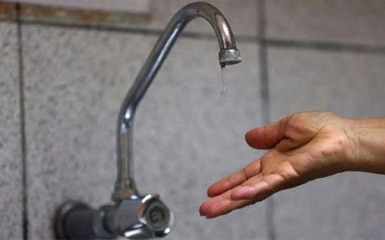 MANUTENÇÃO DA EMBASA DEIXA LOCALIDADES DA ZONA SUL DE ILHÉUS SEM ÁGUA MANUTENÇÃO DA EMBASA DEIXA LOCALIDADES DA ZONA SUL DE ILHÉUS SEM ÁGUA