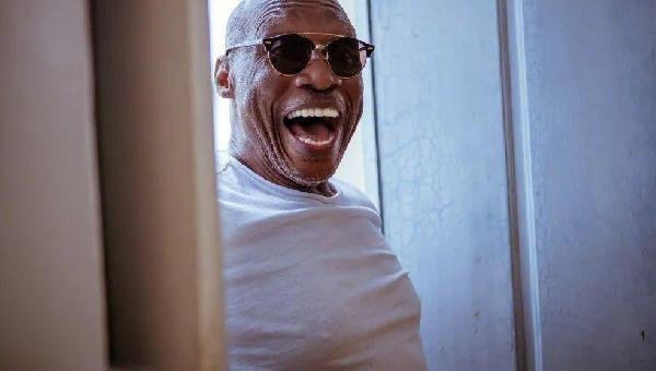 ZEBRINHA PARTICIPA DE LIVE DO TEATRO POPULAR DE ILHÉUS EM ENCONTRO COM TERREIRO MATAMBA TOMBENCI NETO