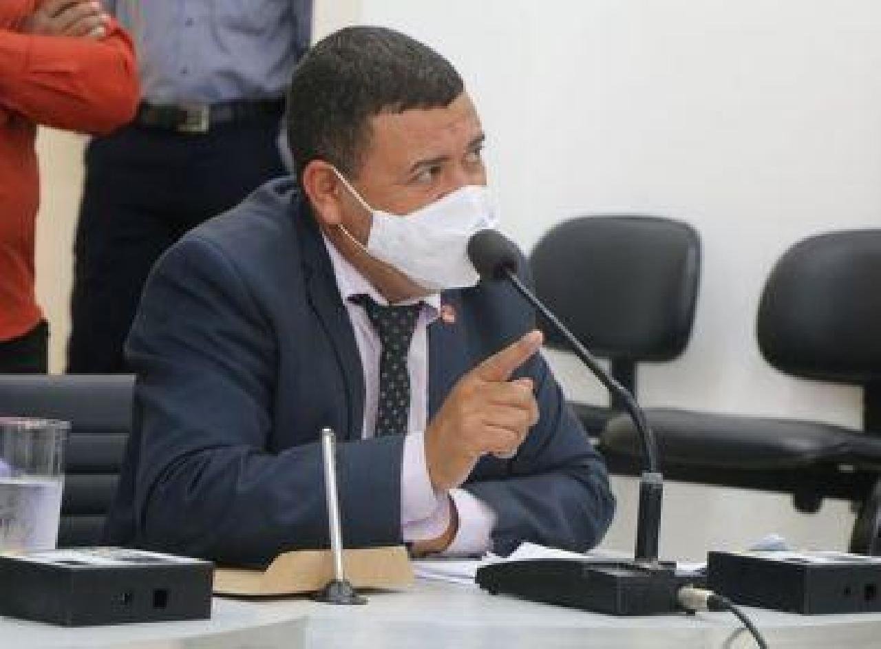 ACUSADO DE TENTAR MATAR VEREADOR, É PRESO EM TEIXEIRA DE FREITAS ACUSADO DE TENTAR MATAR VEREADOR, É PRESO EM TEIXEIRA DE FREITAS