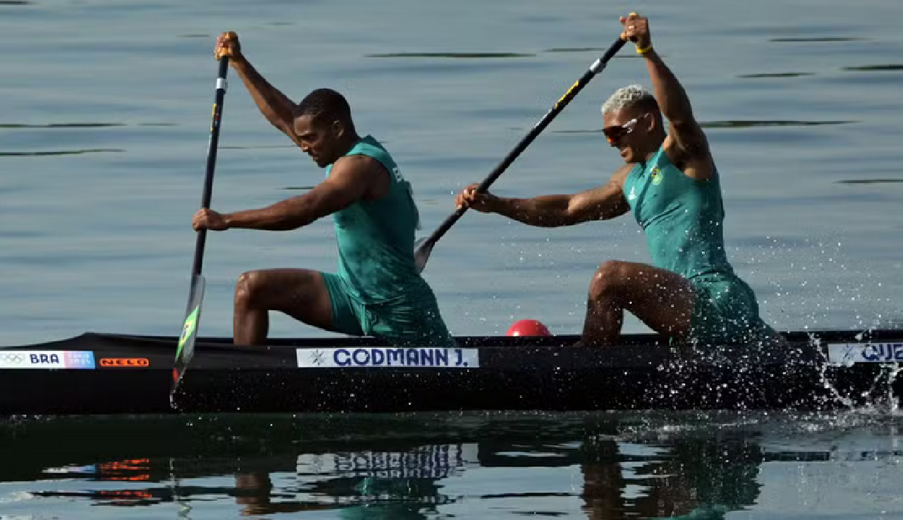 ISAQUIAS E JACKY VÃO ÀS QUARTAS NO C2 500M EM PARIS ISAQUIAS E JACKY VÃO ÀS QUARTAS NO C2 500M EM PARIS