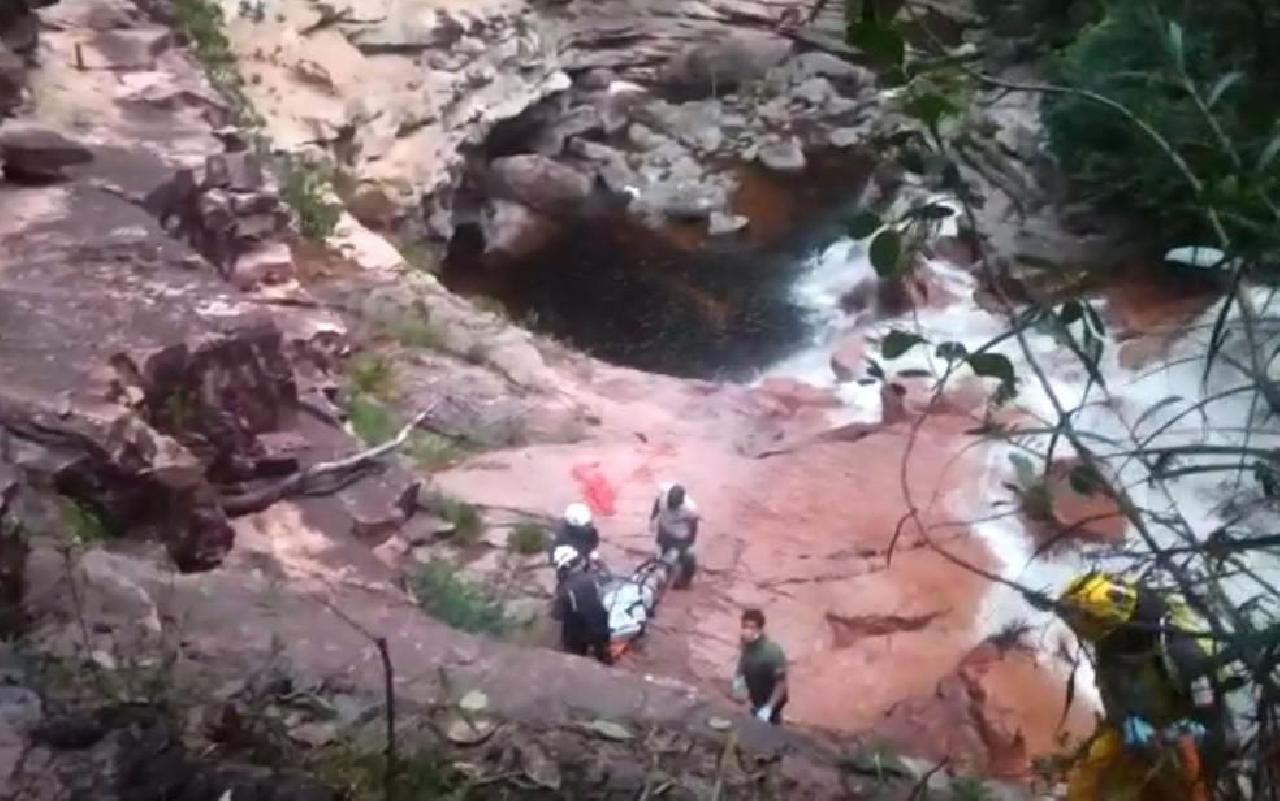 CASAL DE TURISTAS FRANCESES DESAPARECE EM TRILHA NA CHAPADA DIAMANTINA E UM DELES É ACHADO MORTO CASAL DE TURISTAS FRANCESES DESAPARECE EM TRILHA NA CHAPADA DIAMANTINA E UM DELES É ACHADO MORTO