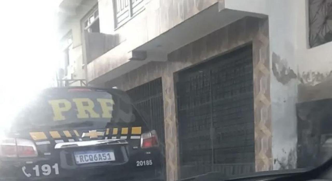 ITABUNA: VEREADOR É AFASTADO DAS FUNÇÕES POR 180 DIAS EM OPERAÇÃO DEFLAGRADA PELO MP ITABUNA: VEREADOR É AFASTADO DAS FUNÇÕES POR 180 DIAS EM OPERAÇÃO DEFLAGRADA PELO MP