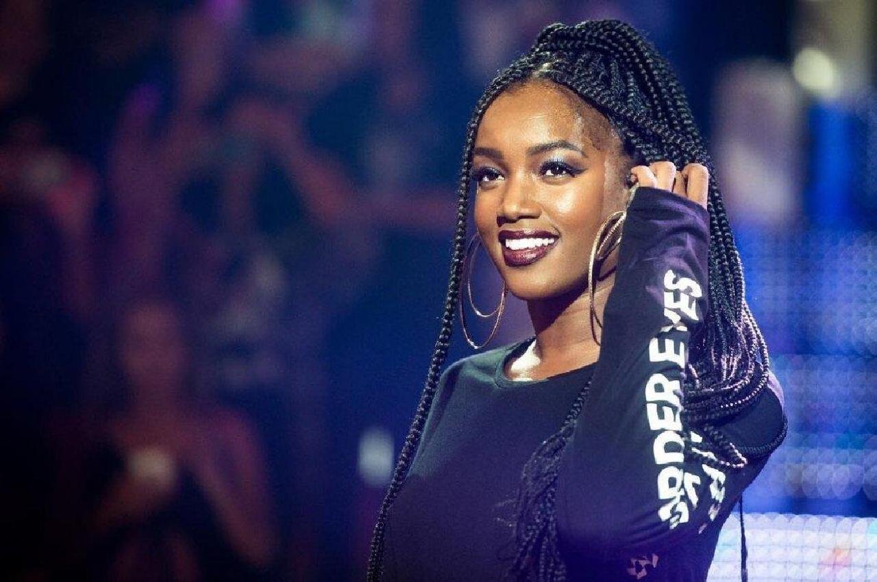 ILHÉUS: EM NOTA, PRODUÇÃO DE SHOW DESMENTE CANTORA IZA SOBRE LESÃO OCULAR ILHÉUS: EM NOTA, PRODUÇÃO DE SHOW DESMENTE CANTORA IZA SOBRE LESÃO OCULAR