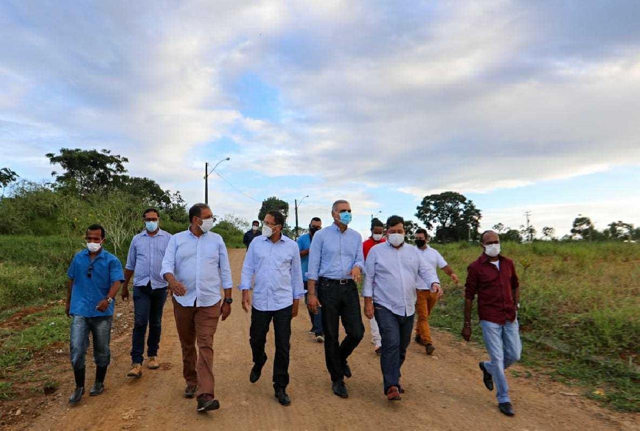 PREFEITO MÁRIO ALEXANDRE RECEBE SECRETÁRIO DE DESENVOLVIMENTO PARA VISTORIA NO ATERRO DO ITARIRI PREFEITO MÁRIO ALEXANDRE RECEBE SECRETÁRIO DE DESENVOLVIMENTO PARA VISTORIA NO ATERRO DO ITARIRI