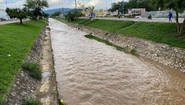 VITÓRIA DA CONQUISTA E JEQUIÉ REGISTRAM FORTES CHUVAS NESTA QUARTA (14)