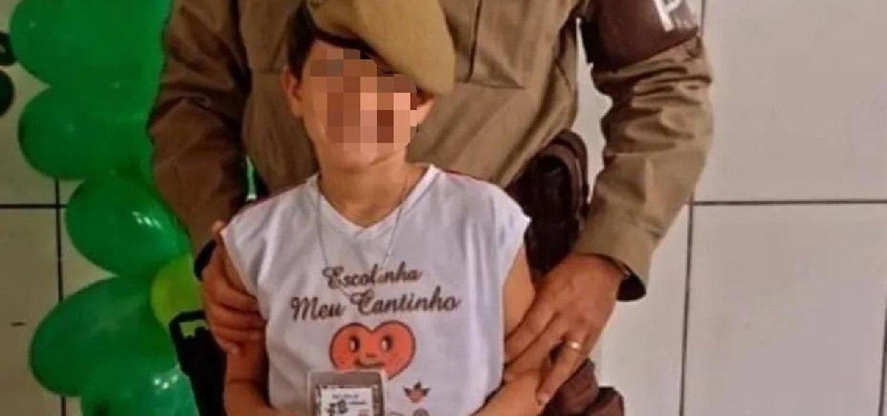 FILHO DE PM, MENINO DE 8 ANOS É MORTO COM DISPARO ACIDENTAL EM MASCOTE-BA FILHO DE PM, MENINO DE 8 ANOS É MORTO COM DISPARO ACIDENTAL EM MASCOTE-BA