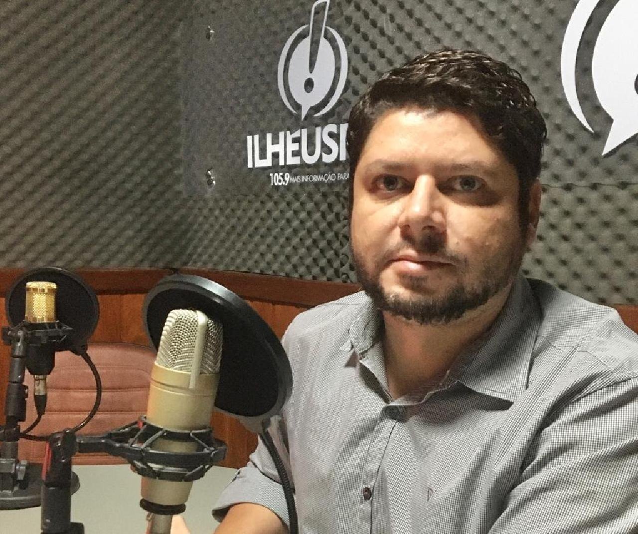 “PACIENTES ASSINTOMÁTICOS PODEM TRANSMITIR O VÍRUS. ISSO É PERIGOSO”, ALERTA MÉDICO “PACIENTES ASSINTOMÁTICOS PODEM TRANSMITIR O VÍRUS. ISSO É PERIGOSO”, ALERTA MÉDICO