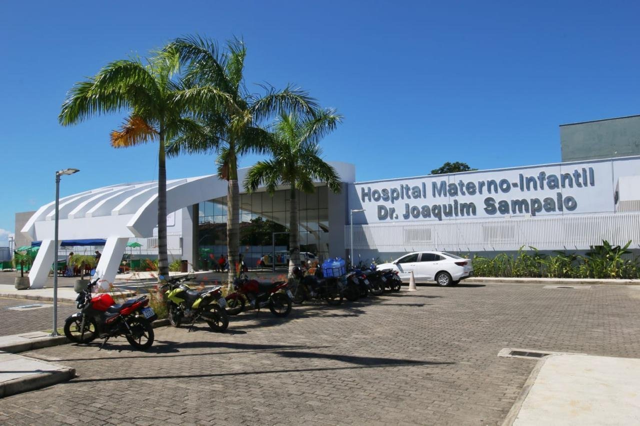 MÉDICOS DO MATERNO-INFANTIL DE ILHÉUS HÁ QUASE TRÊS MESES SEM SALÁRIO, DENUNCIAM FALTA DE INSUMOS E EXAMES SEM LAUDO