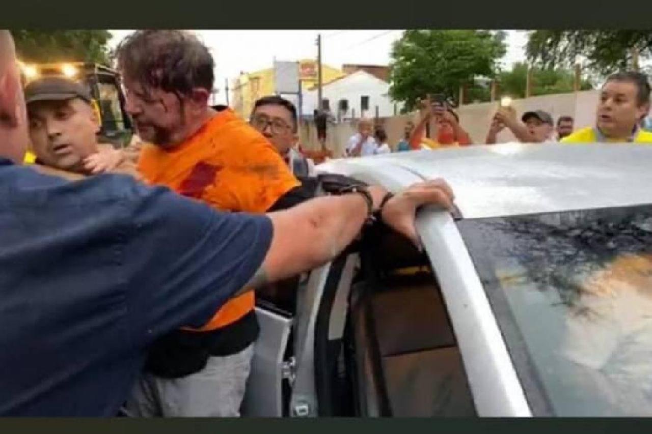 VÍDEO: IRMÃO DE CIRO, CID GOMES É BALEADO EM SOBRAL VÍDEO: IRMÃO DE CIRO, CID GOMES É BALEADO EM SOBRAL