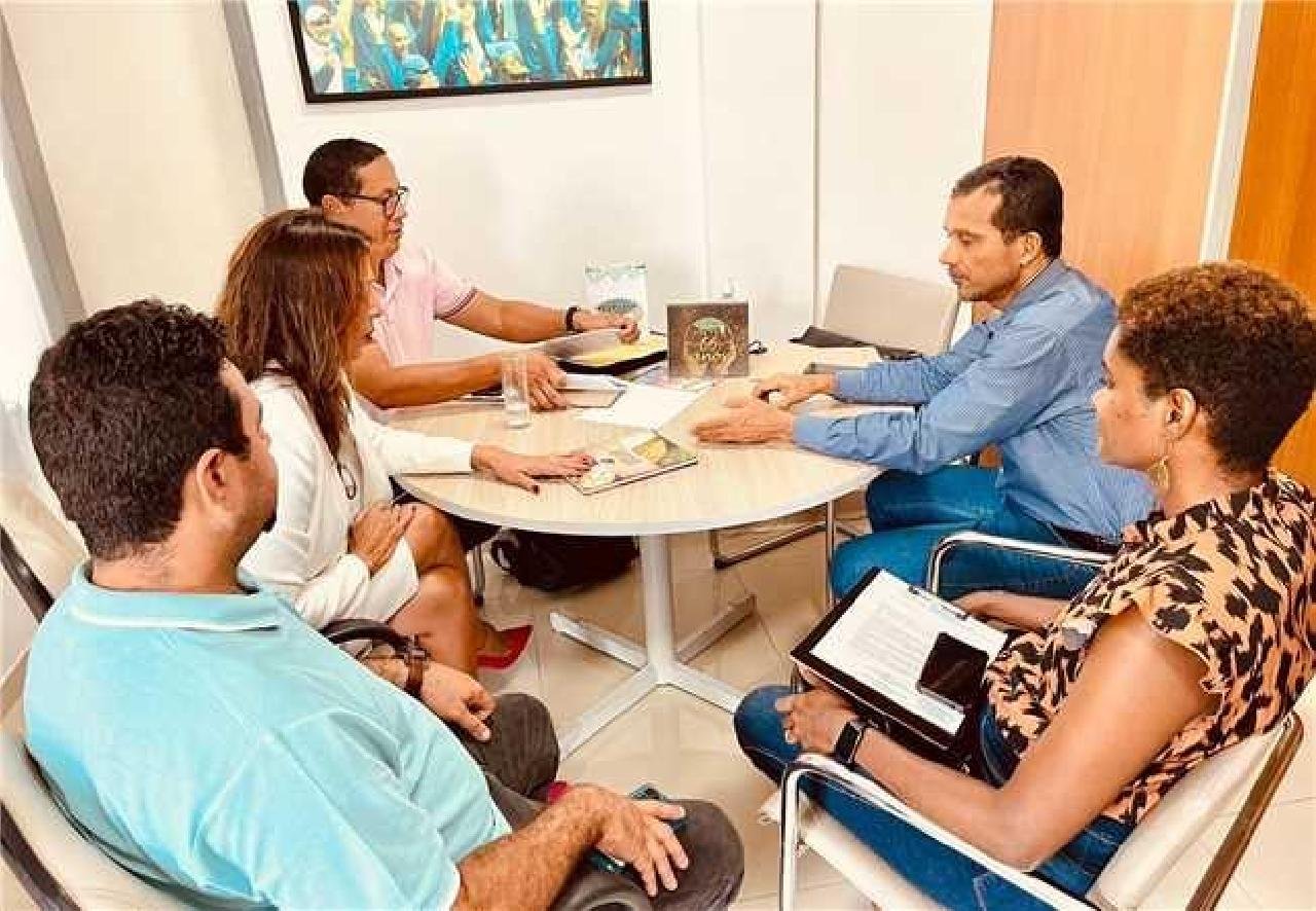 PREFEITURA DE ILHÉUS PROPÕE IMPLANTAÇÃO DA COLETA SELETIVA NAS DEPENDÊNCIAS DA CEPLAC E UFSB PREFEITURA DE ILHÉUS PROPÕE IMPLANTAÇÃO DA COLETA SELETIVA NAS DEPENDÊNCIAS DA CEPLAC E UFSB