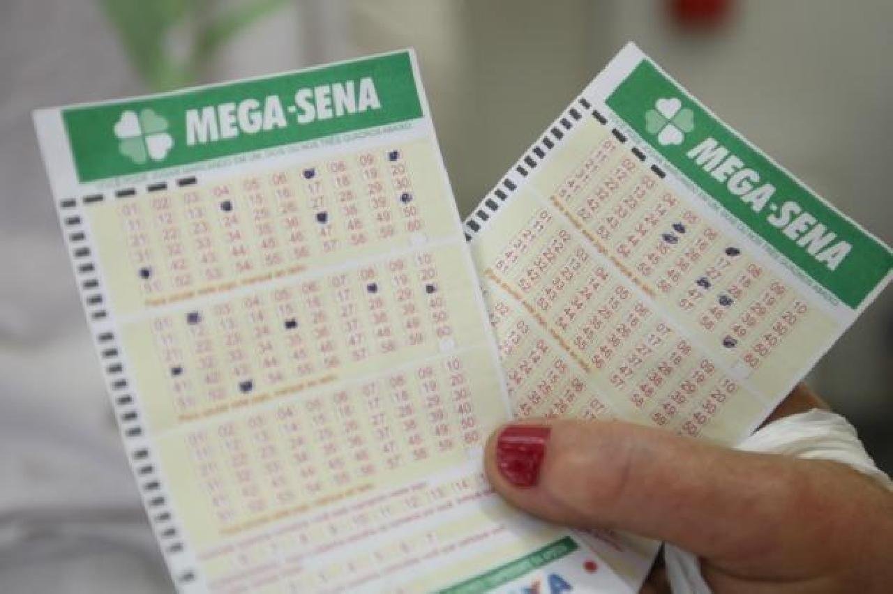 MEGA-SENA ACUMULA E PRÓXIMO CONCURSO DEVE PAGAR R$ 10 MILHÕES MEGA-SENA ACUMULA E PRÓXIMO CONCURSO DEVE PAGAR R$ 10 MILHÕES