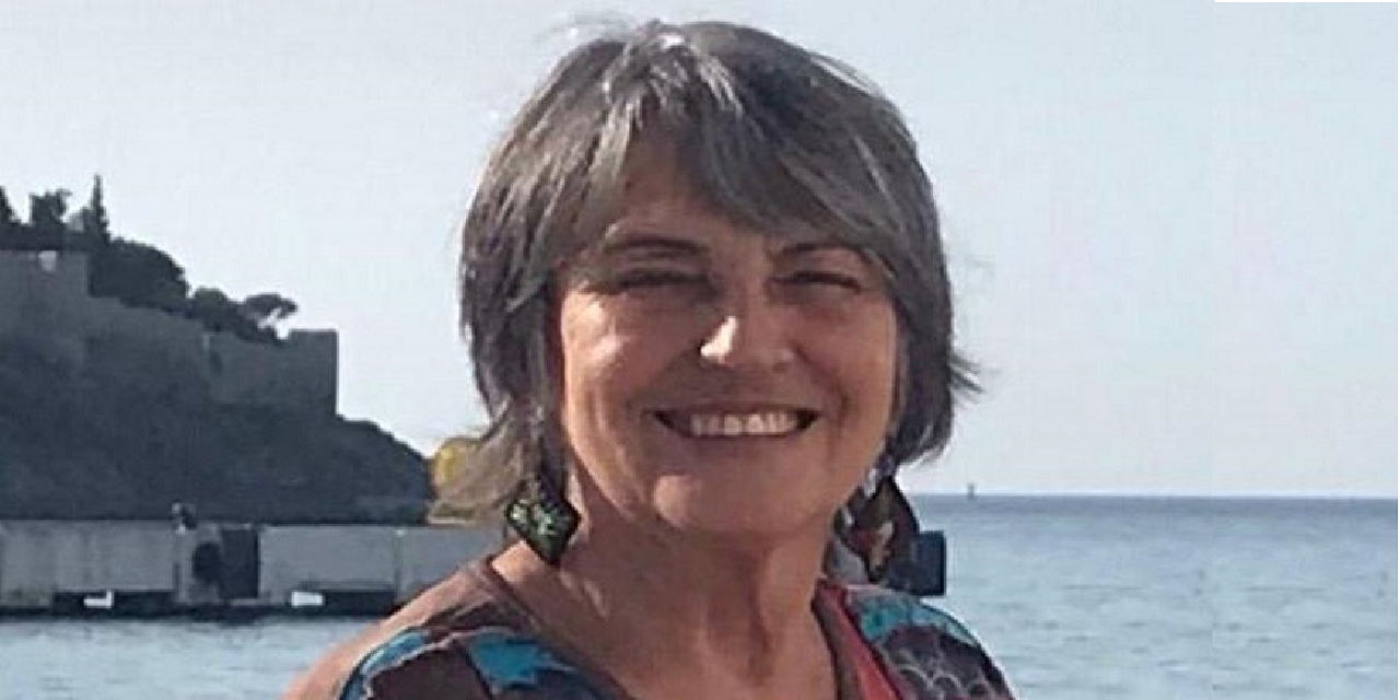 TICA SIMÕES FALA SOBRE O “PATRIMÔNIO ILHEENSE E IMAGINÁRIO AMADIANO” EM SIMPÓSIO INTERNACIONAL TICA SIMÕES FALA SOBRE O “PATRIMÔNIO ILHEENSE E IMAGINÁRIO AMADIANO” EM SIMPÓSIO INTERNACIONAL
