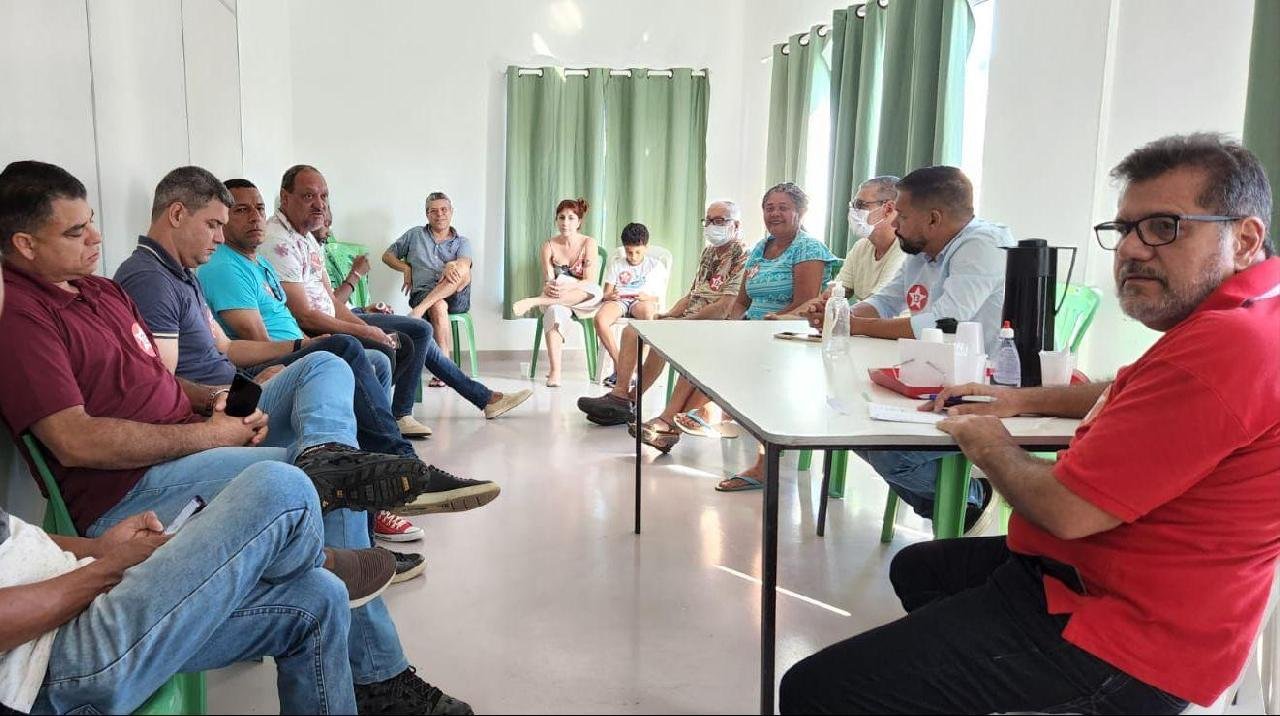 PARTIDOS SE UNEM EM ILHÉUS COM UM SO OBJETIVO: ELEGER O 13 PARA GOVERNADOR E PRESIDENTE PARTIDOS SE UNEM EM ILHÉUS COM UM SO OBJETIVO: ELEGER O 13 PARA GOVERNADOR E PRESIDENTE