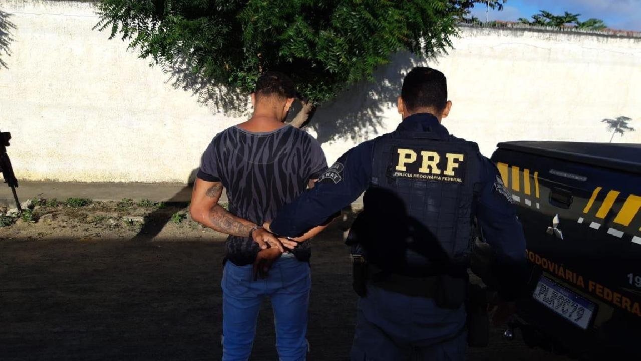 12 PESSOAS SÃO PRESAS EM OPERAÇÃO DO MINISTÉRIO PÚBLICO CONTRA O TRÁFICO NA BAHIA