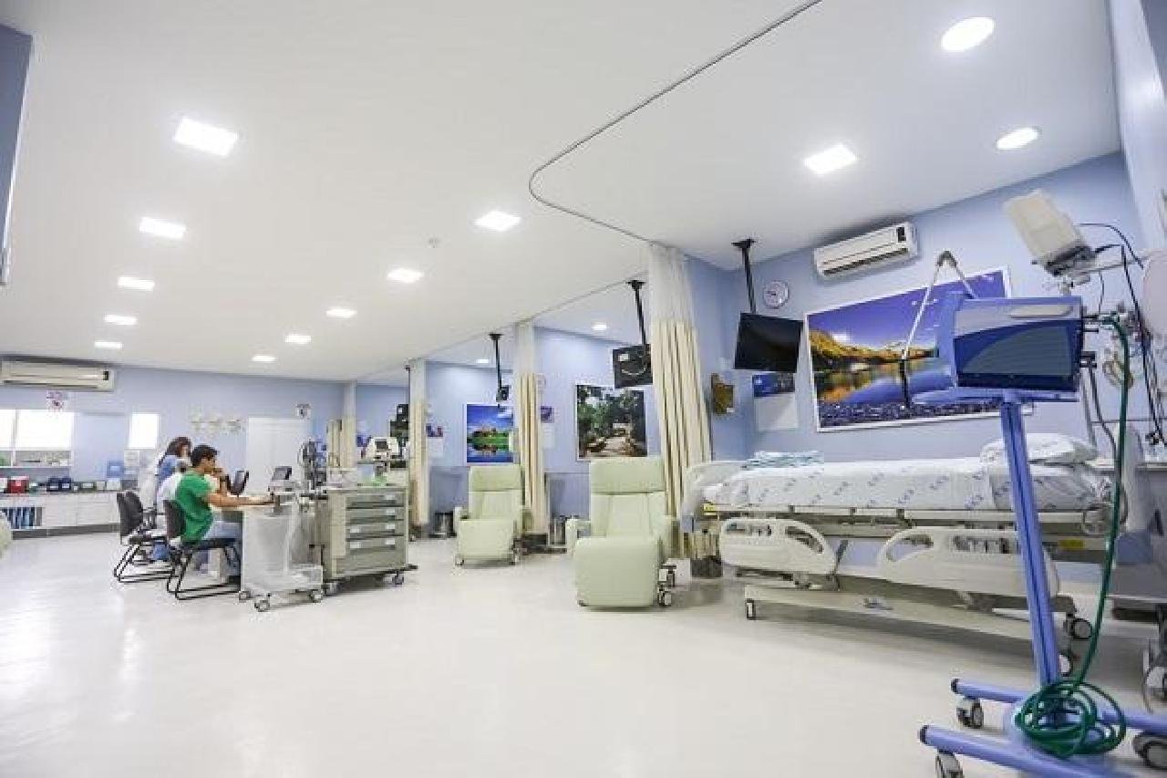 PACIENTES INTERNADOS COM CORONAVÍRUS RECEBEM 'VISITAS VIRTUAIS' EM HOSPITAL DE ITABUNA PACIENTES INTERNADOS COM CORONAVÍRUS RECEBEM 'VISITAS VIRTUAIS' EM HOSPITAL DE ITABUNA