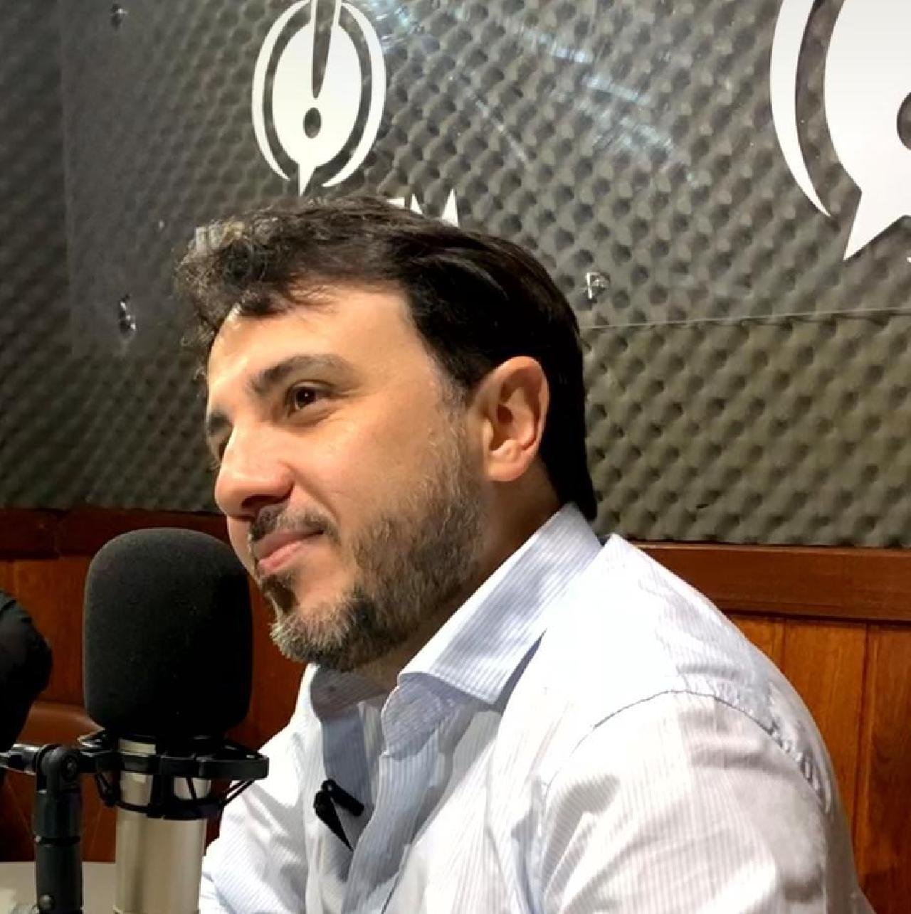 “TEM MUNICÍPIO QUE NÃO SE JUSTIFICA”, DIZ RENAN SANTOS AO DEFENDER FUSÃO DE PREFEITURAS EM CIDADES PEQUENAS